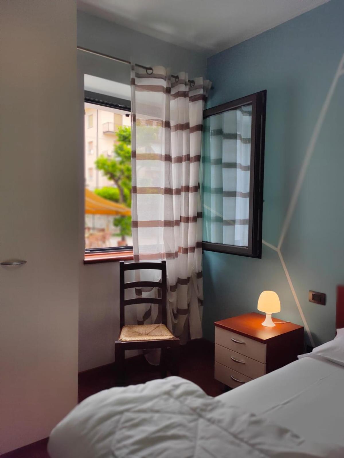 Garda Dreams Apartment Тори дел Бенако Екстериор снимка